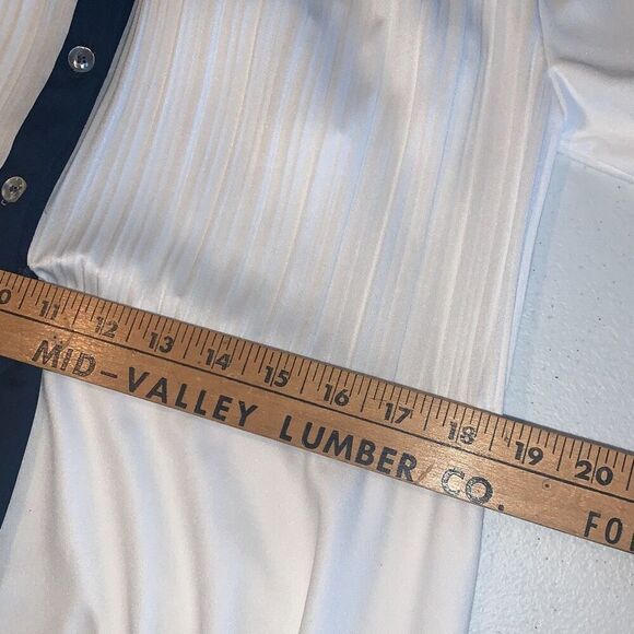 Vintage White Navy Half Button Short Sleeve Dress with Tie Waist Belt Size Mediu - Picture 15 of 15